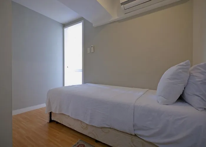 Victoria Soho Apartment *